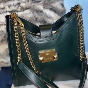 ❤️💋MICHEAL KORS Racing stripe green leather handbag🌹❤️WHITNEY SHOULDER TOTE💋